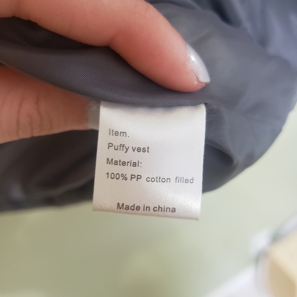 Seattle Mariners 2022 Puffy Vest Youth Large Fits Like Woman's Small - Picture 6 of 8